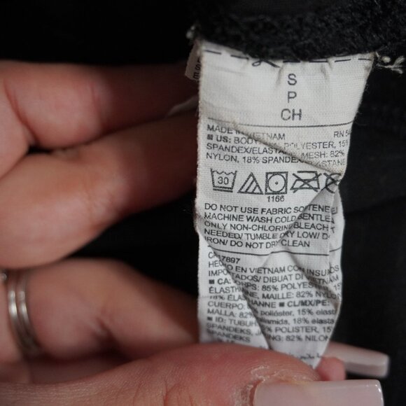 Old Navy Active Womens Black Patterned Mesh Go Dry Fitted Leggings Size Small - Picture 9 of 9